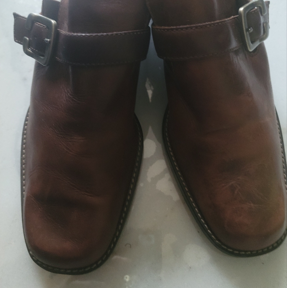 Sling back brown leather shoes